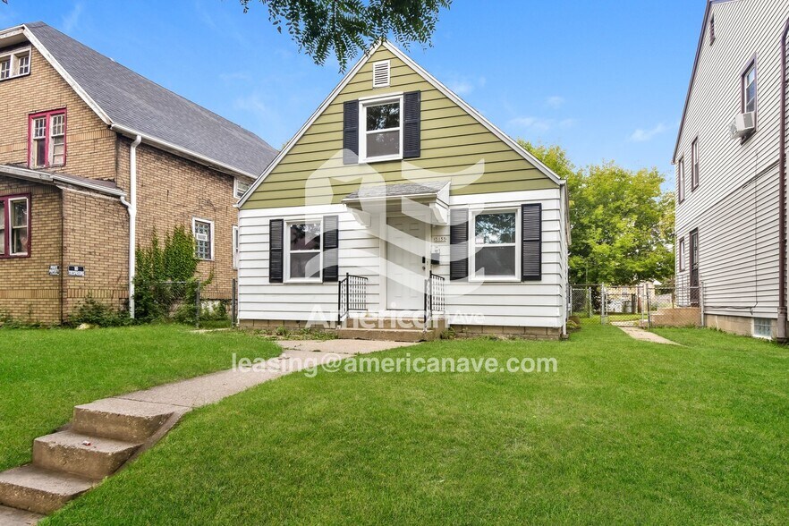 Building Photo - 3155 N 42nd St