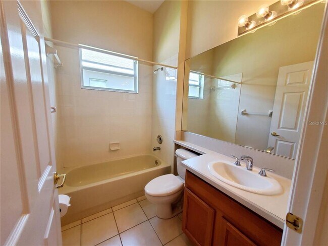 Building Photo - 12825 Castlemaine Dr