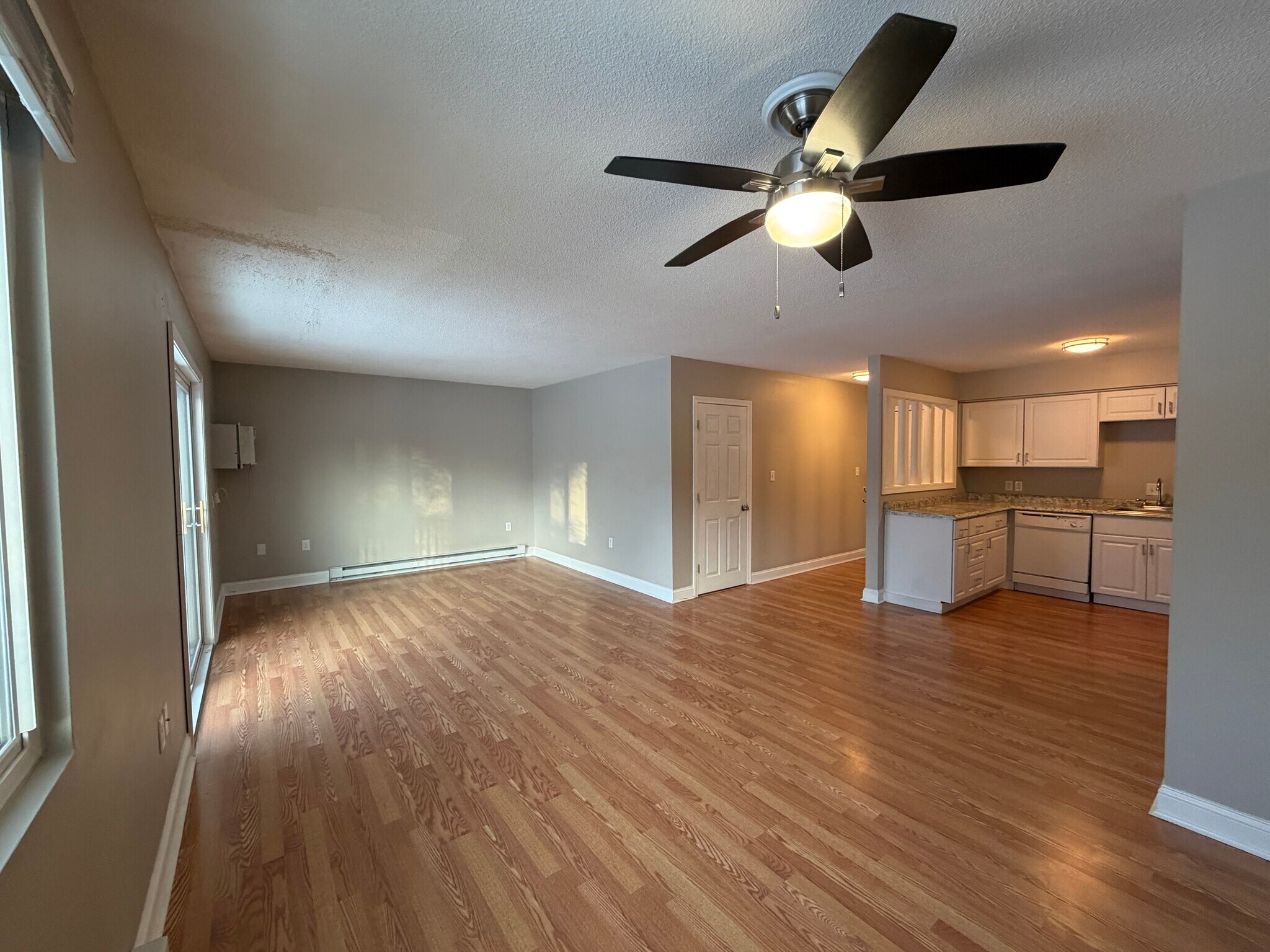 Building Photo - 25 Mercury Dr