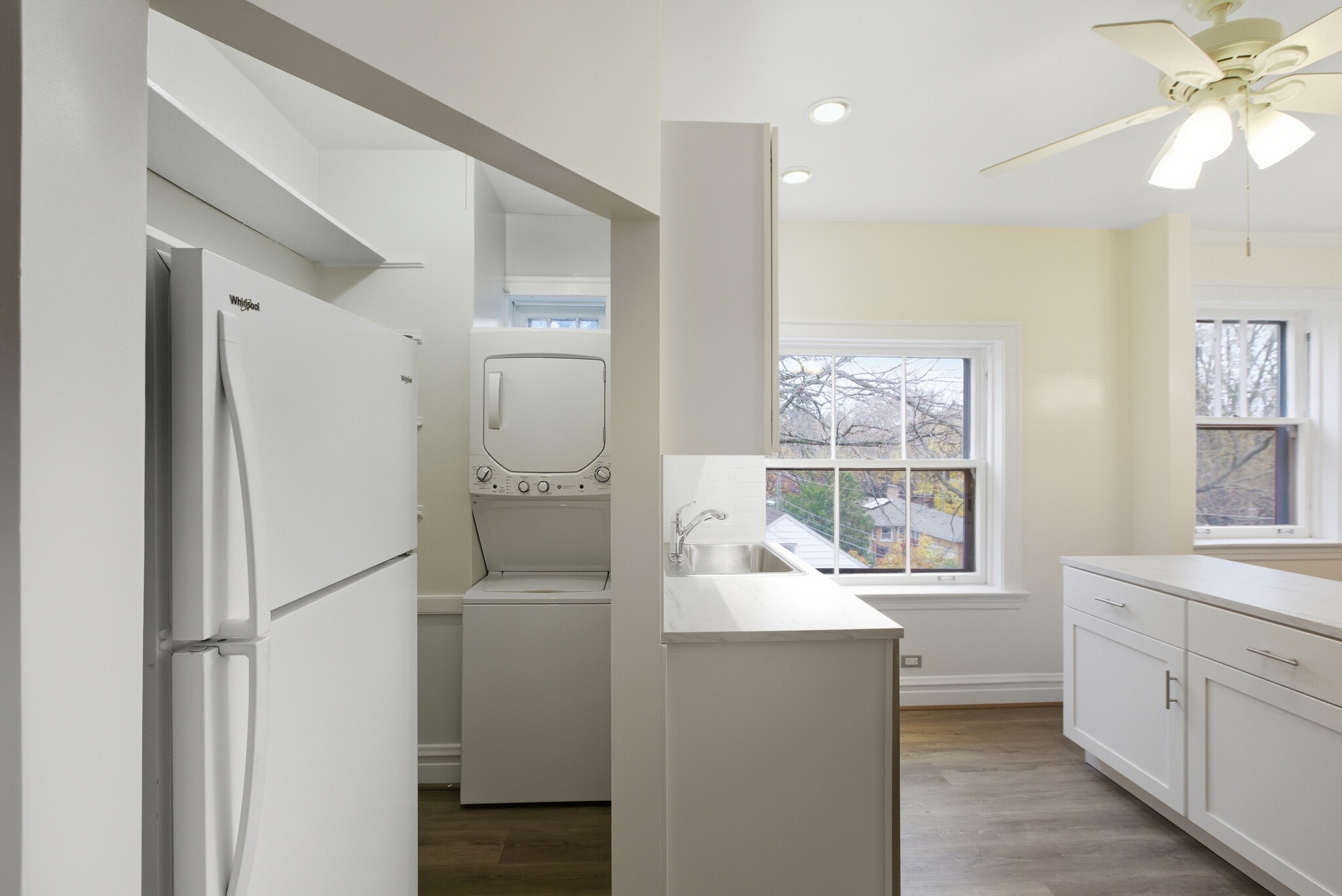 Building Photo - 1507 Dobson St