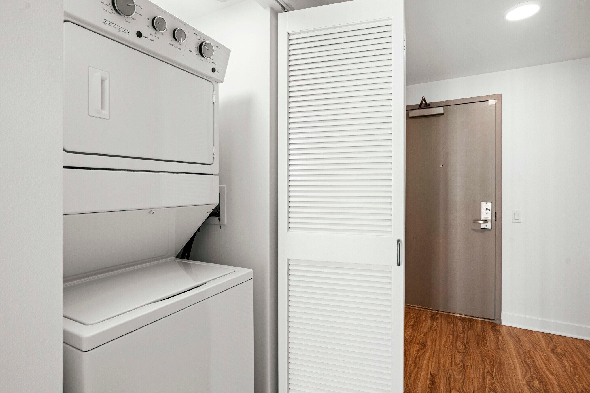 Building Photo - 1342 S Michigan Ave