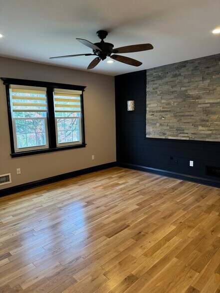 Building Photo - 24 S Rockland Ave