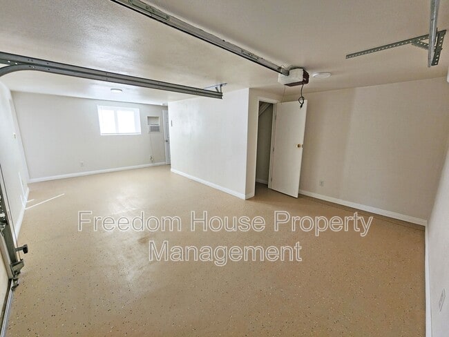 Building Photo - 5391 Money St