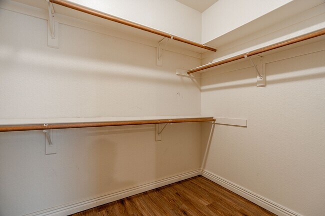 Building Photo - Pierremont 485-487
