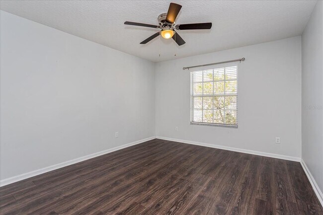 Building Photo - 3940 Southpointe Dr