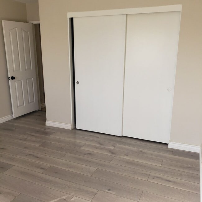 Building Photo - 13980 Mission St