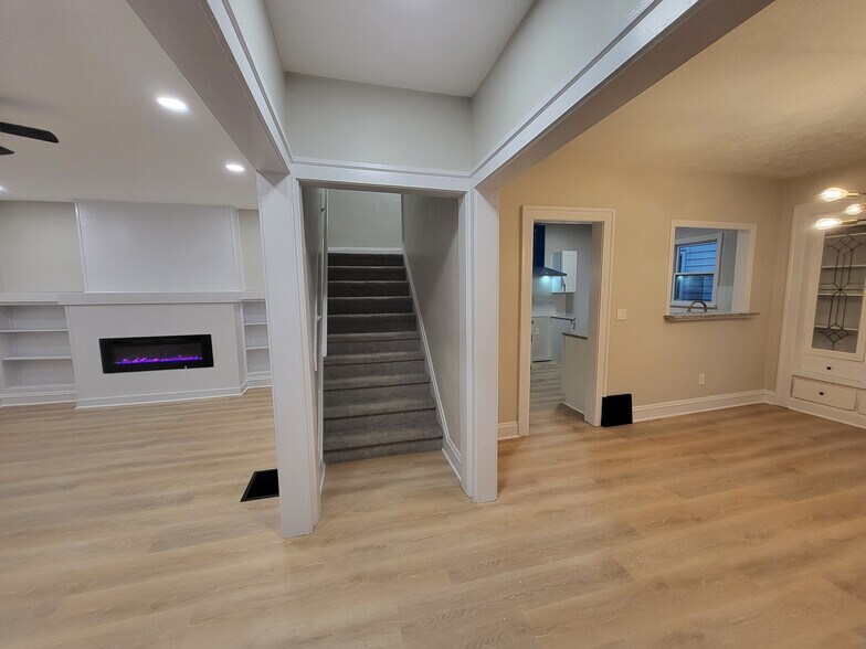 Building Photo - 1551 Alameda Ave