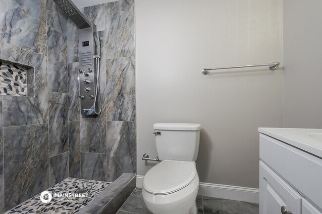 Building Photo - 1712 Star Rest Dr