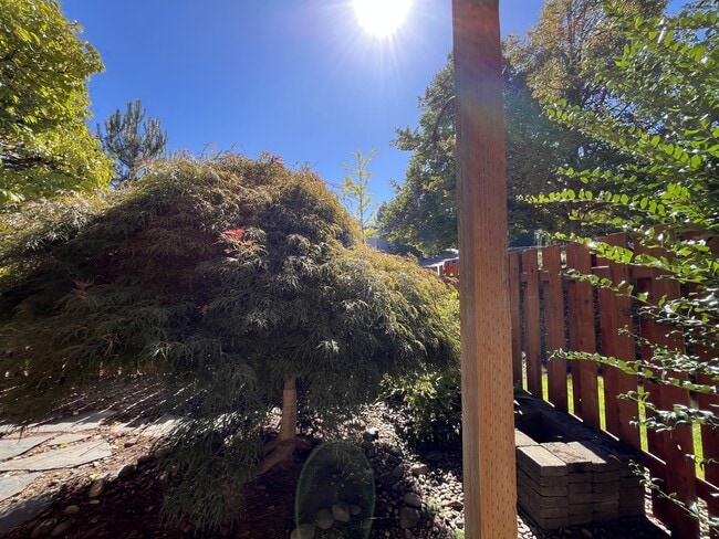 Building Photo - 13065 SW Seca Ct