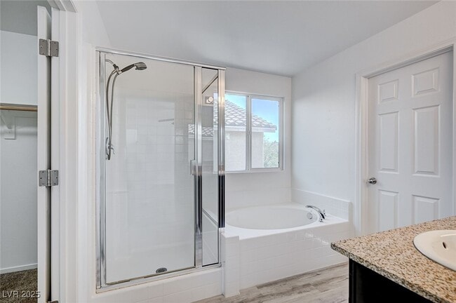 Building Photo - 10837 Hunters Green Ave