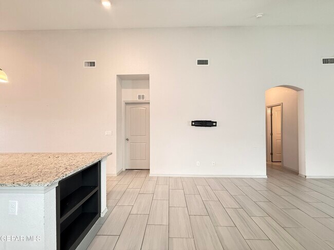 Building Photo - 12396 Polo Norte Dr