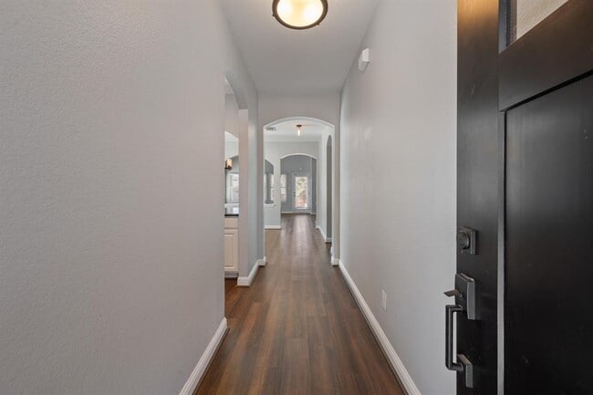 Building Photo - 11814 Bastrop St