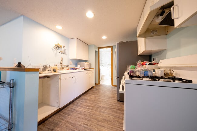 Building Photo - 1039 Fillmore Cir NE