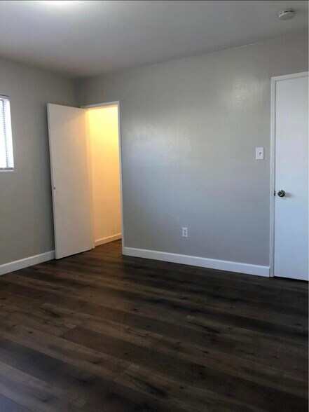 Building Photo - 2445 Malabar St
