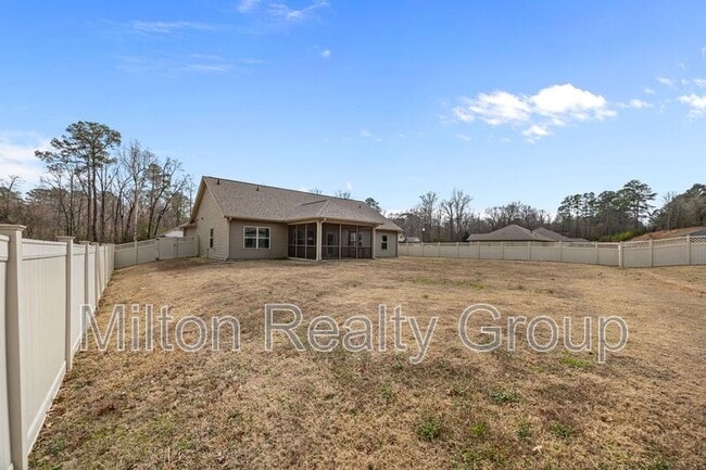 Building Photo - 178 Woodwater Cir