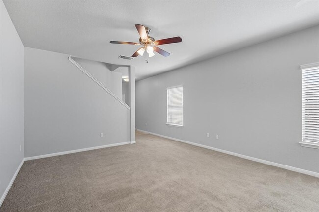 Building Photo - 261 Northern Flicker St