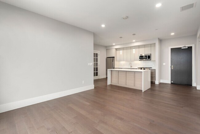 Building Photo - Jamaica Plain spacious studio w/ central a...