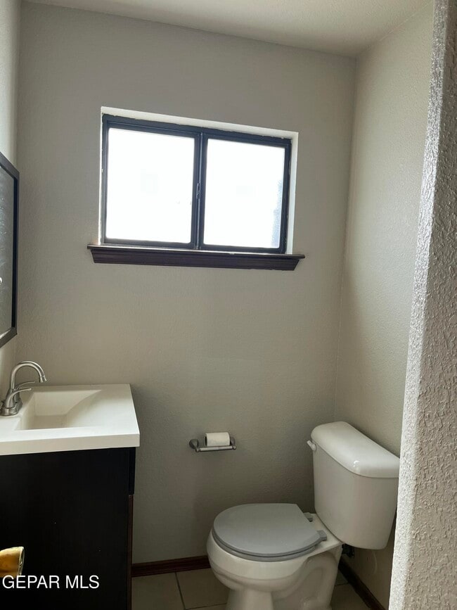 Building Photo - 2601 Jefferson Ave