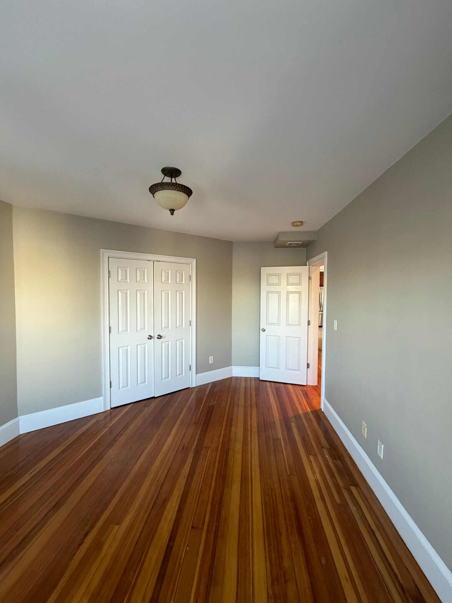 Building Photo - 45 Houghton St