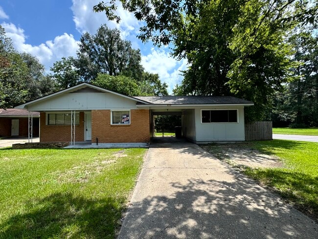 Building Photo - 8630 Corlett Dr