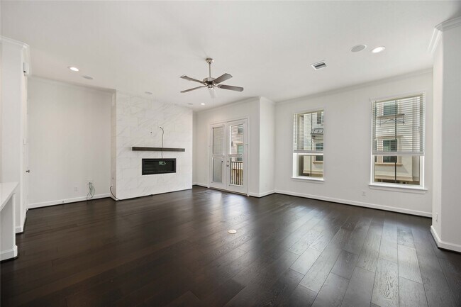 Building Photo - 4012 Centre Valley Ln