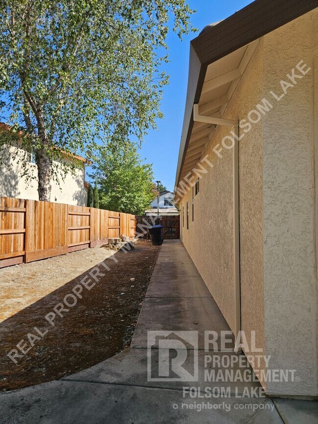 Building Photo - COMING SOON!!!  4bd 2ba home in Folsom