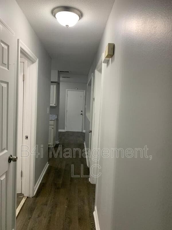 Building Photo - 4807 Gardiner Dr