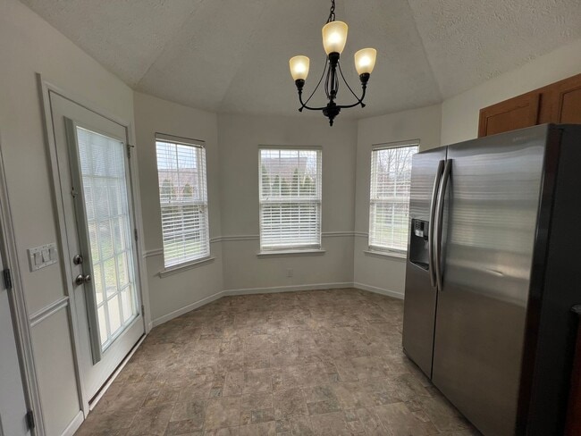 Building Photo - Nice 3 Bedroom 2 Bath plus Bonus Room in Murfreesboro - Available Immediately!