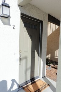 Building Photo - LEASE Ash