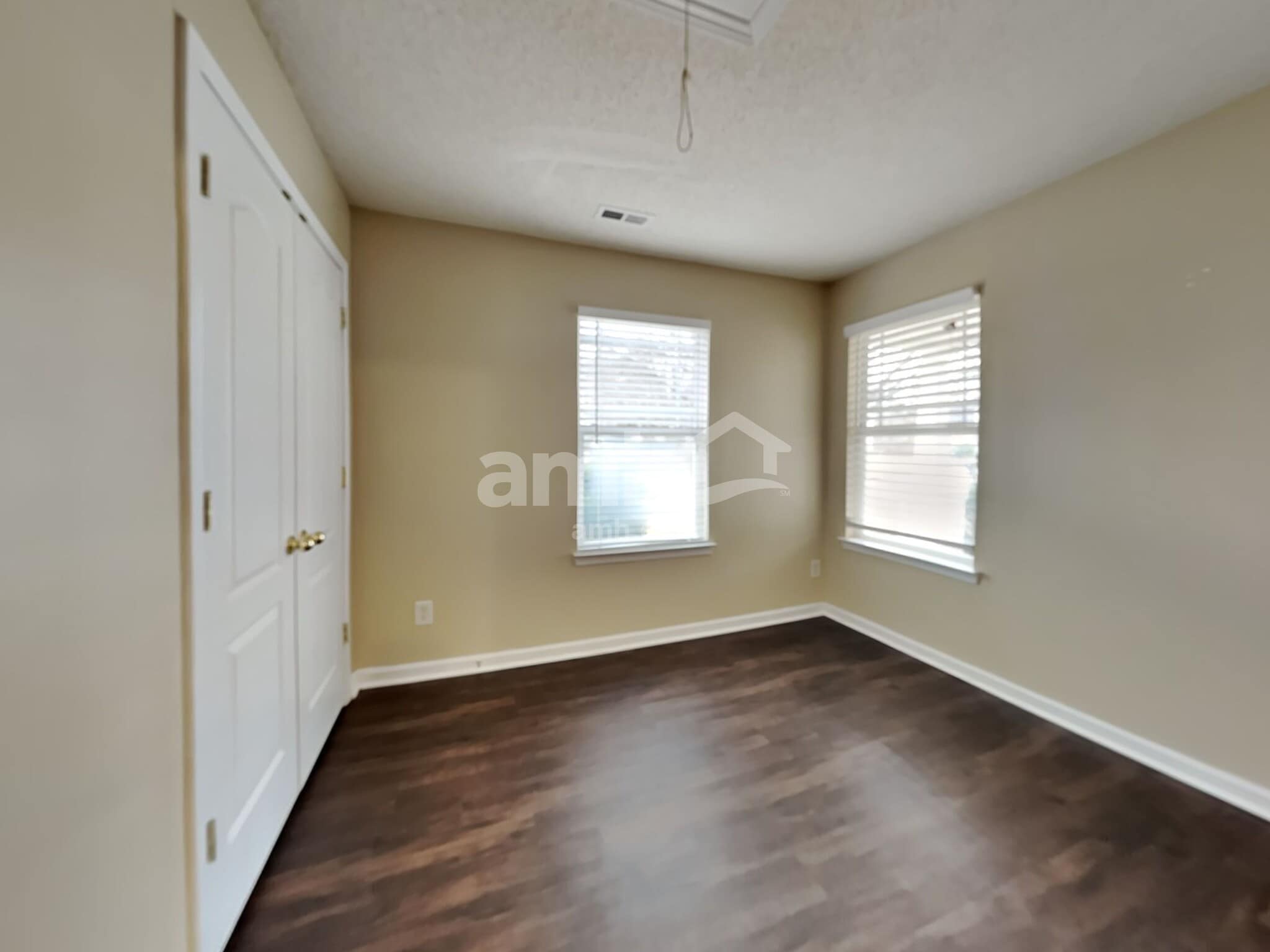 Building Photo - 105 Peterborough Dr