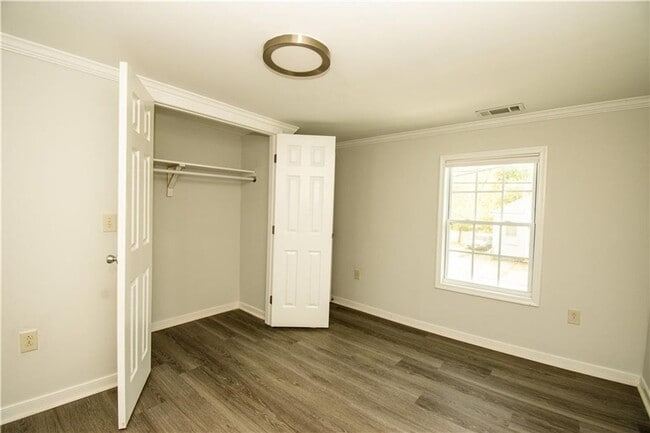 Building Photo - 3 Bedrooms.  2.5 Baths. Luxury Upgrades