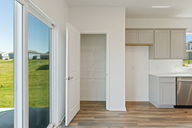 Building Photo - BRAND NEW - SINGLE FAMILY HOME IN COLUMBIA