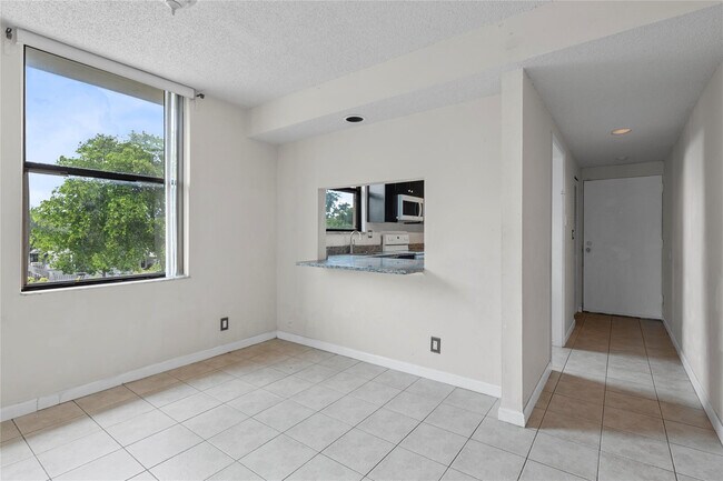 Building Photo - 8429 Forest Hills Dr