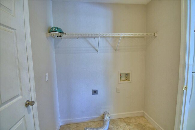 Building Photo - 223 Grouper Ct