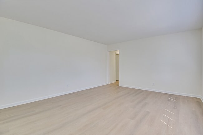 Building Photo - 2618 Providence Ct