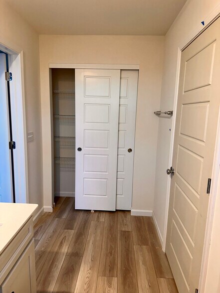 Building Photo - 604 Switchgrass Wy