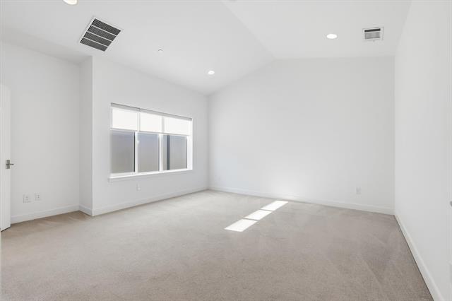 Building Photo - 2111 Bennett Ave