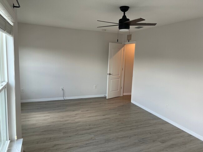 Building Photo - 600 Northern Way