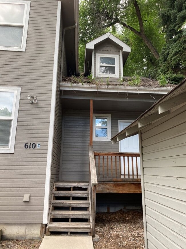 Building Photo - STUDENTS WELCOME! Single-Family Home Walking Distance to CSU!