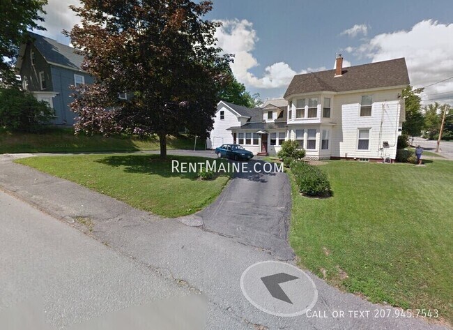 Building Photo - 445 Main St