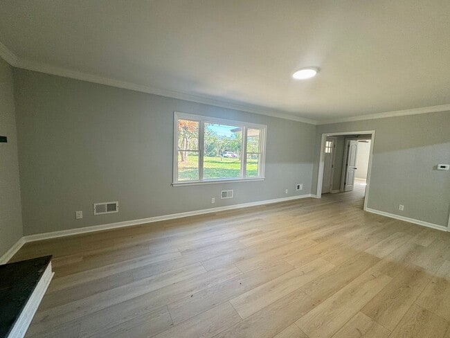 Building Photo - Four Bedroom House/Boonsboro Area
