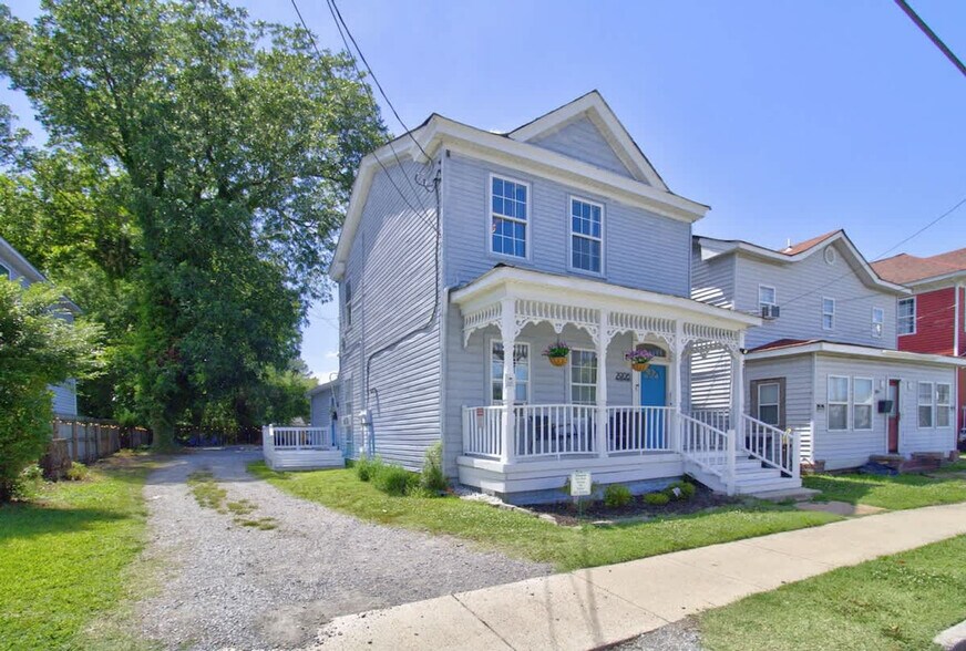 Building Photo - 2906 Chestnut St