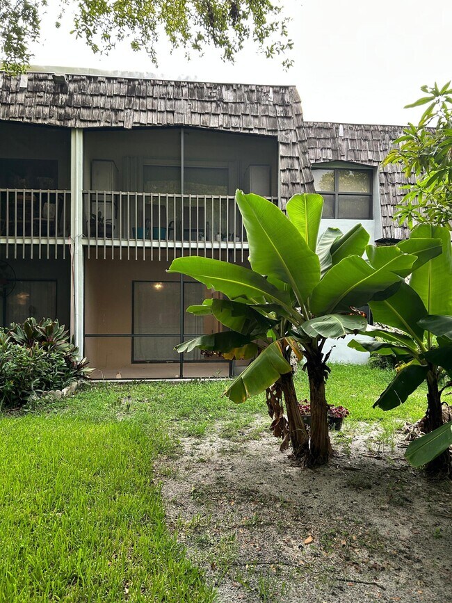 Building Photo - 3115 Oakland Shores Dr