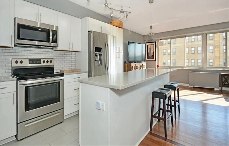 Primary Photo - 12520 Edgewater Dr