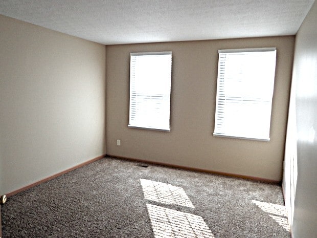 Building Photo - 6571 Hemmingford Dr