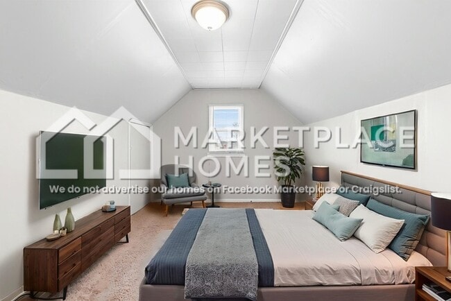 Building Photo - 746 Jefferson Rd