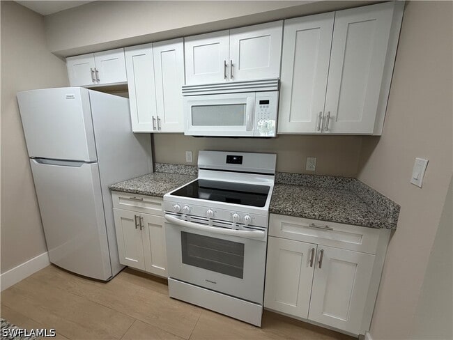 Building Photo - 5317 Summerlin Rd