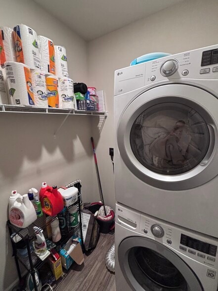 Laundry Room - 2533 Darlene St