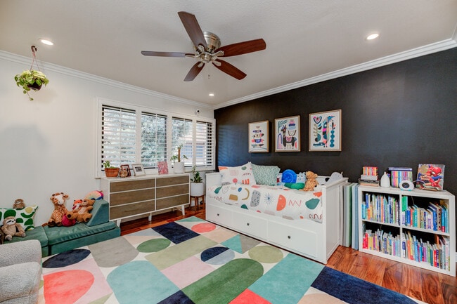 Building Photo - 8828 Pershing Dr