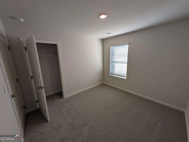 Building Photo - 2465 Poppy Ct